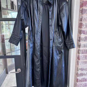 Cedars black leather trench coat, oversized, size XS